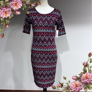 LuLaRoe zig zag print scoop‎ neck midi Julia dress